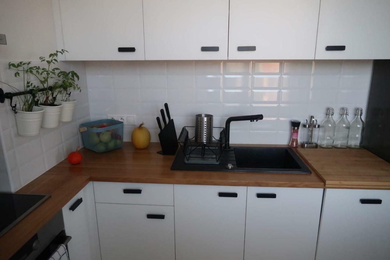Hniezdo V Raji 1 - Luxurious Apartment 3 Min Walk To City Center Spišská Nová Ves Exteriör bild